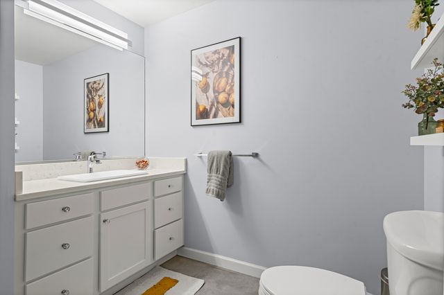 1212 N Wells Street 202, Chicago, IL 60610