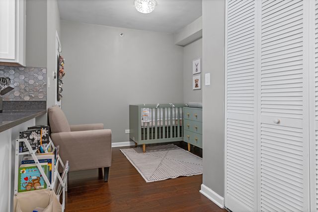 1212 N Wells Street 202, Chicago, IL 60610