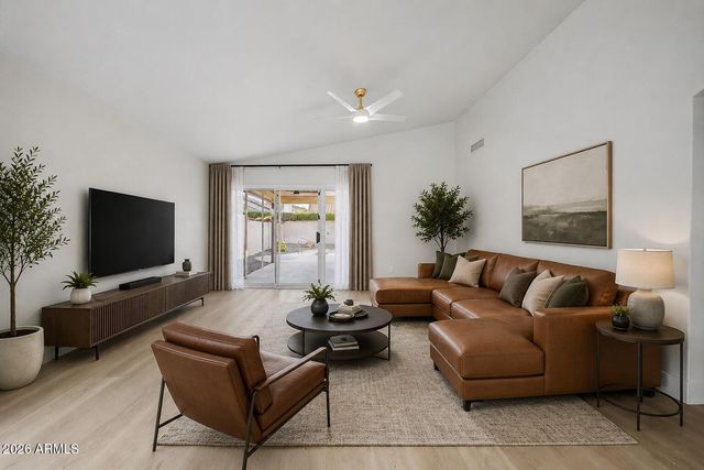 2248 E MORROW Drive, Phoenix, AZ 85024