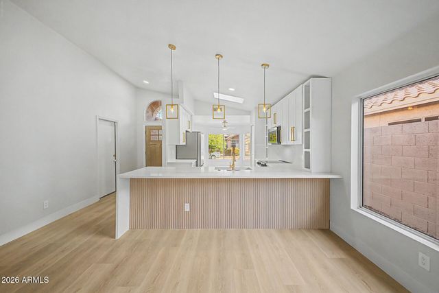 2248 E MORROW Drive, Phoenix, AZ 85024