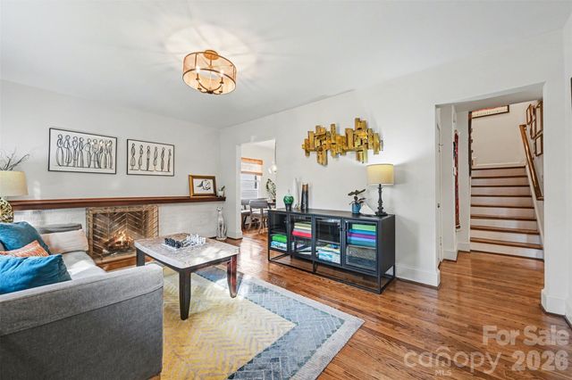 1804 Dearmon Drive, Charlotte, NC 28205