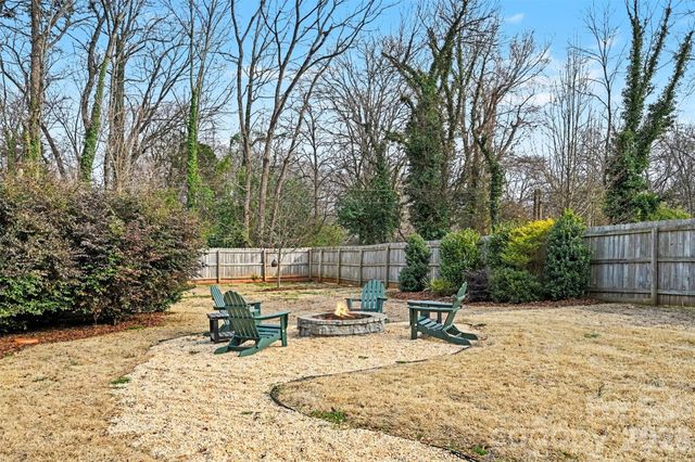 1804 Dearmon Drive, Charlotte, NC 28205