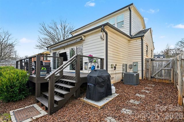 1804 Dearmon Drive, Charlotte, NC 28205