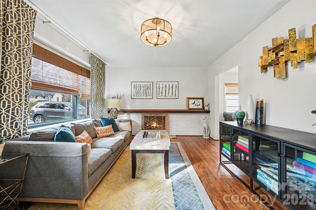 1804 Dearmon Drive, Charlotte, NC 28205