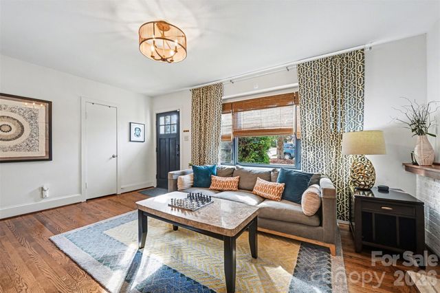 1804 Dearmon Drive, Charlotte, NC 28205