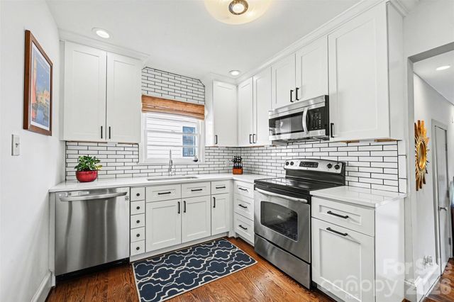 1804 Dearmon Drive, Charlotte, NC 28205