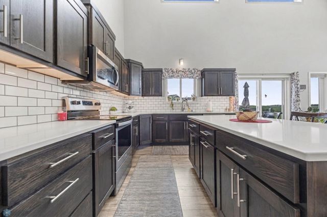 403 16th Street NE, Dilworth, MN 56529