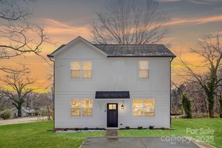 266 N Lackey Street, Statesville, NC 28677