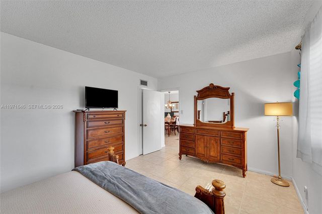 650 NW 80th Terrace 206, Margate, FL 33063
