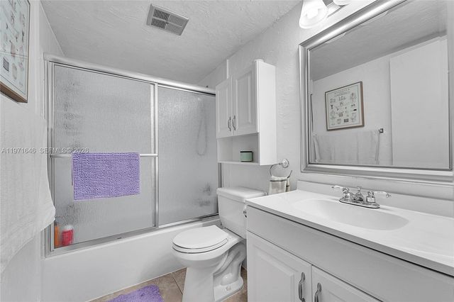 650 NW 80th Terrace 206, Margate, FL 33063