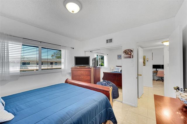 650 NW 80th Terrace 206, Margate, FL 33063