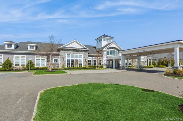 216 Belmont Circle, Yaphank, NY 11980