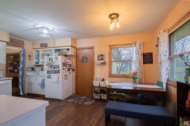 2 Riverdale CIRCLE, Watertown, WI 53094