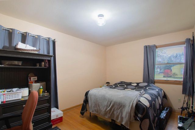 2 Riverdale CIRCLE, Watertown, WI 53094