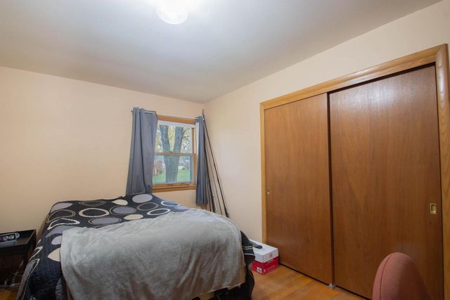 2 Riverdale CIRCLE, Watertown, WI 53094