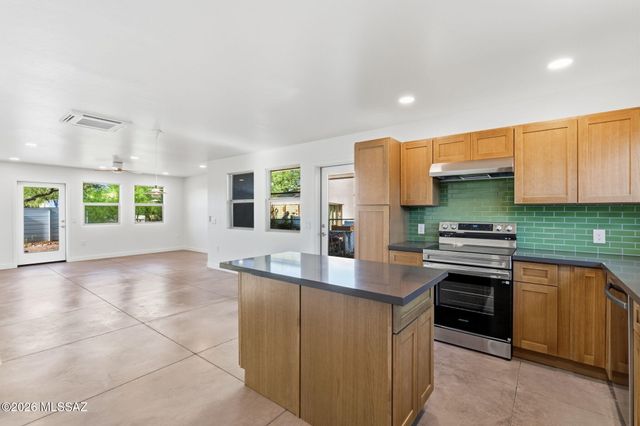 822 W Green Street, Tucson, AZ 85745