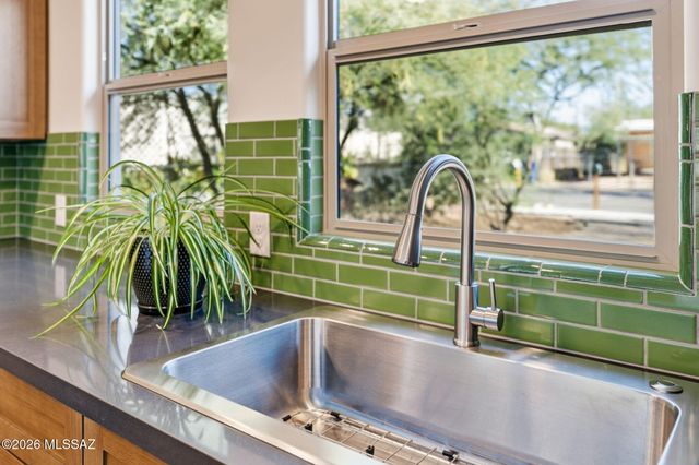 822 W Green Street, Tucson, AZ 85745