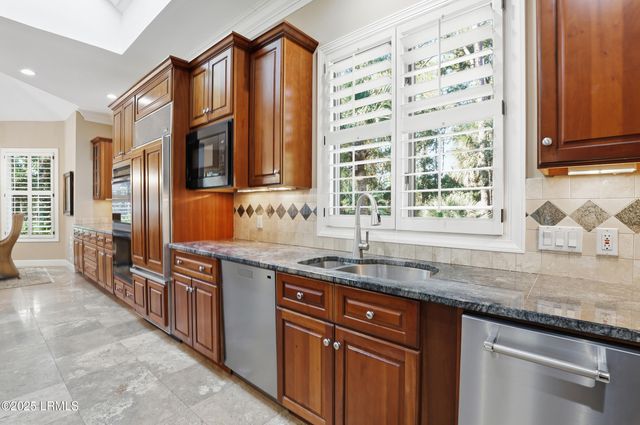 5 Foot Point Road, Hilton Head Island, SC 29928