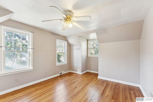 101 E 16 Avenue, Bellevue, NE 68005