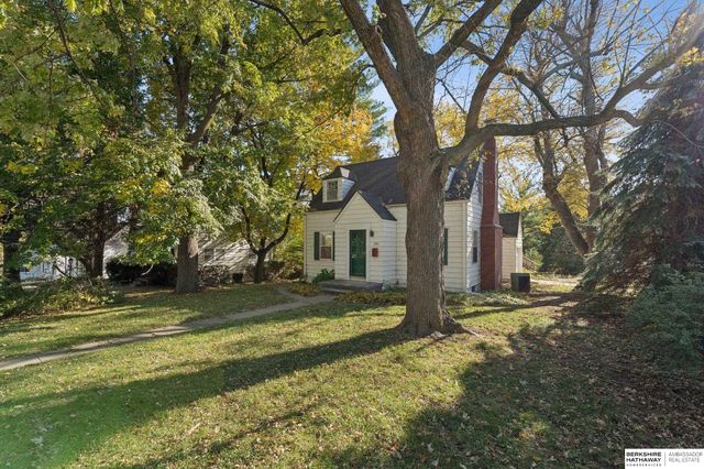 101 E 16 Avenue, Bellevue, NE 68005