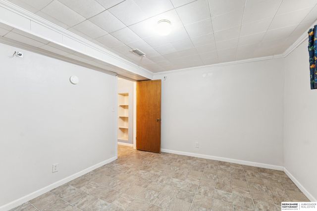 101 E 16 Avenue, Bellevue, NE 68005