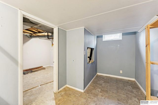 101 E 16 Avenue, Bellevue, NE 68005