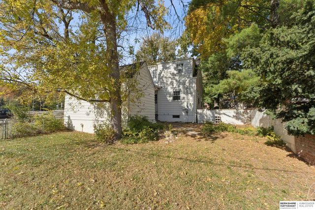 101 E 16 Avenue, Bellevue, NE 68005