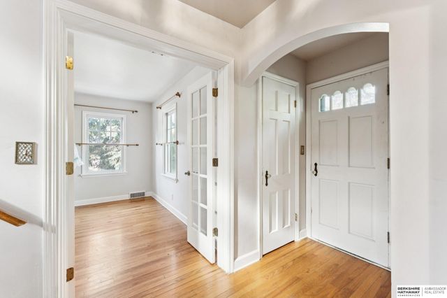 101 E 16 Avenue, Bellevue, NE 68005