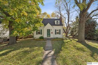 101 E 16 Avenue, Bellevue, NE 68005