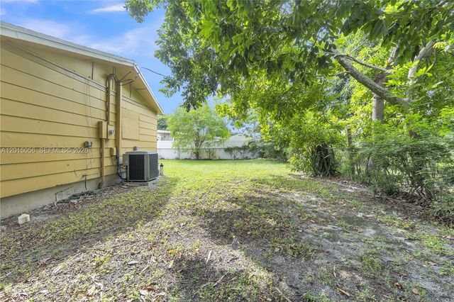 2005 NW 11th Ave, Fort Lauderdale, FL 33311