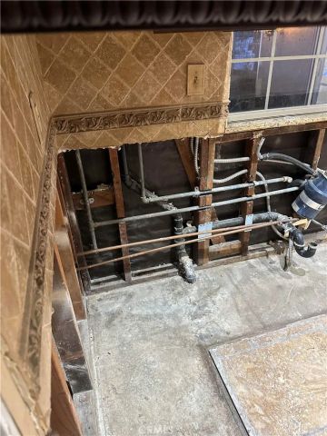 13000 Lull Street, North Hollywood, CA 91605