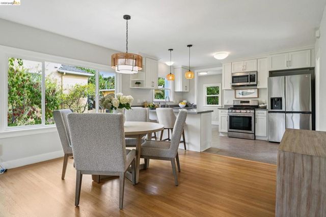 3060 Dakota St, Oakland, CA 94602