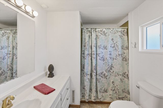 2309 W Blue Quail Ct, Deer Park, WA 99006