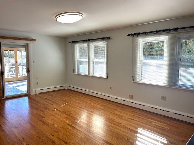 752 Dartmouth Street 1, Dartmouth, MA 02748