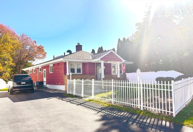 752 Dartmouth Street 1, Dartmouth, MA 02748