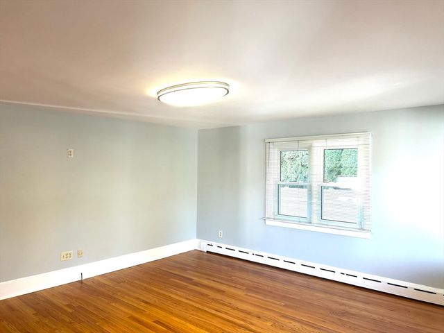752 Dartmouth Street 1, Dartmouth, MA 02748
