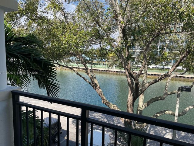 3245 NE 184th St 13304, Aventura, FL 33160