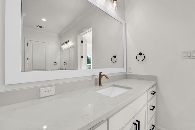 1035 Estancia Boulevard, Weatherford, TX 76088