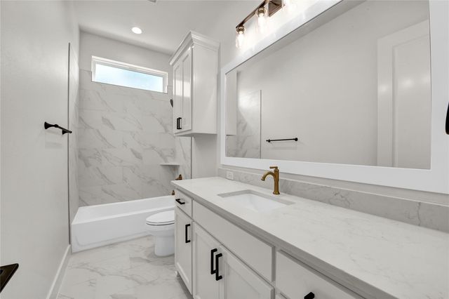 1035 Estancia Boulevard, Weatherford, TX 76088