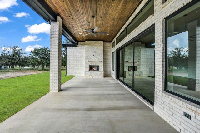 1035 Estancia Boulevard, Weatherford, TX 76088