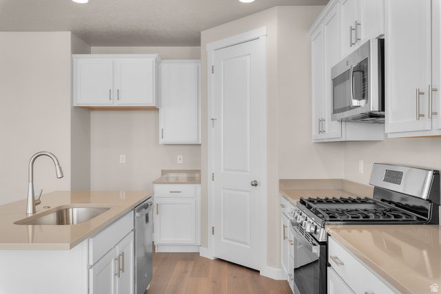 6624 W PRAIRIE FIRE LN, Herriman, UT 84096