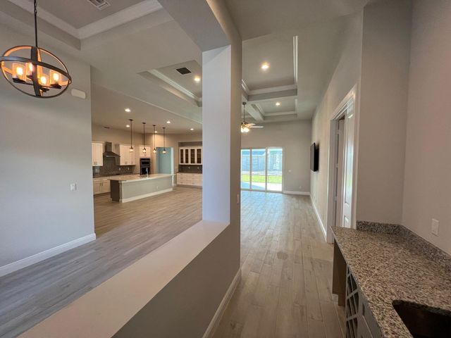 5231 NW Iredell Street, Port St. Lucie, FL 34986