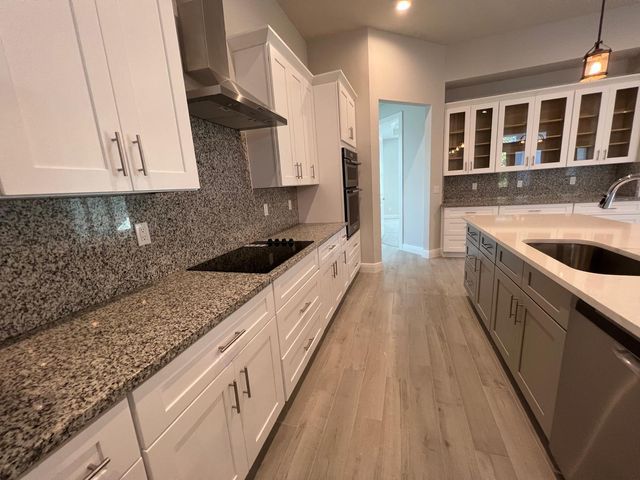 5231 NW Iredell Street, Port St. Lucie, FL 34986