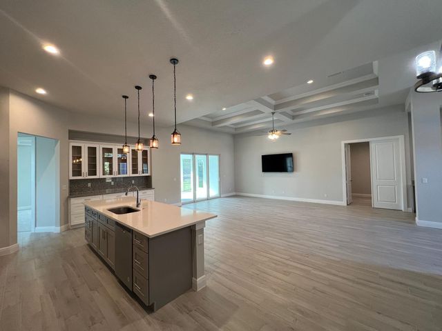 5231 NW Iredell Street, Port St. Lucie, FL 34986