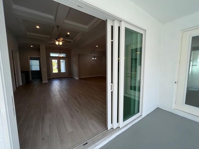 5231 NW Iredell Street, Port St. Lucie, FL 34986