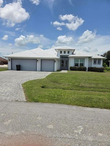 5231 NW Iredell Street, Port St. Lucie, FL 34986