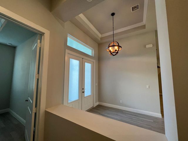 5231 NW Iredell Street, Port St. Lucie, FL 34986