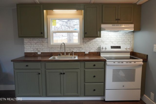 1414 Fina Lane, Dandridge, TN 37725