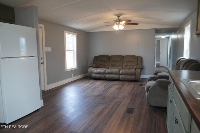 1414 Fina Lane, Dandridge, TN 37725