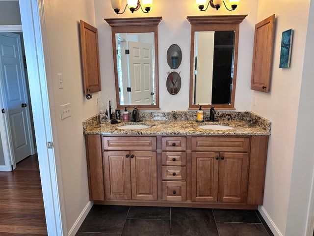 60 Spruce Ridge Drive, Brentwood, NH 03833